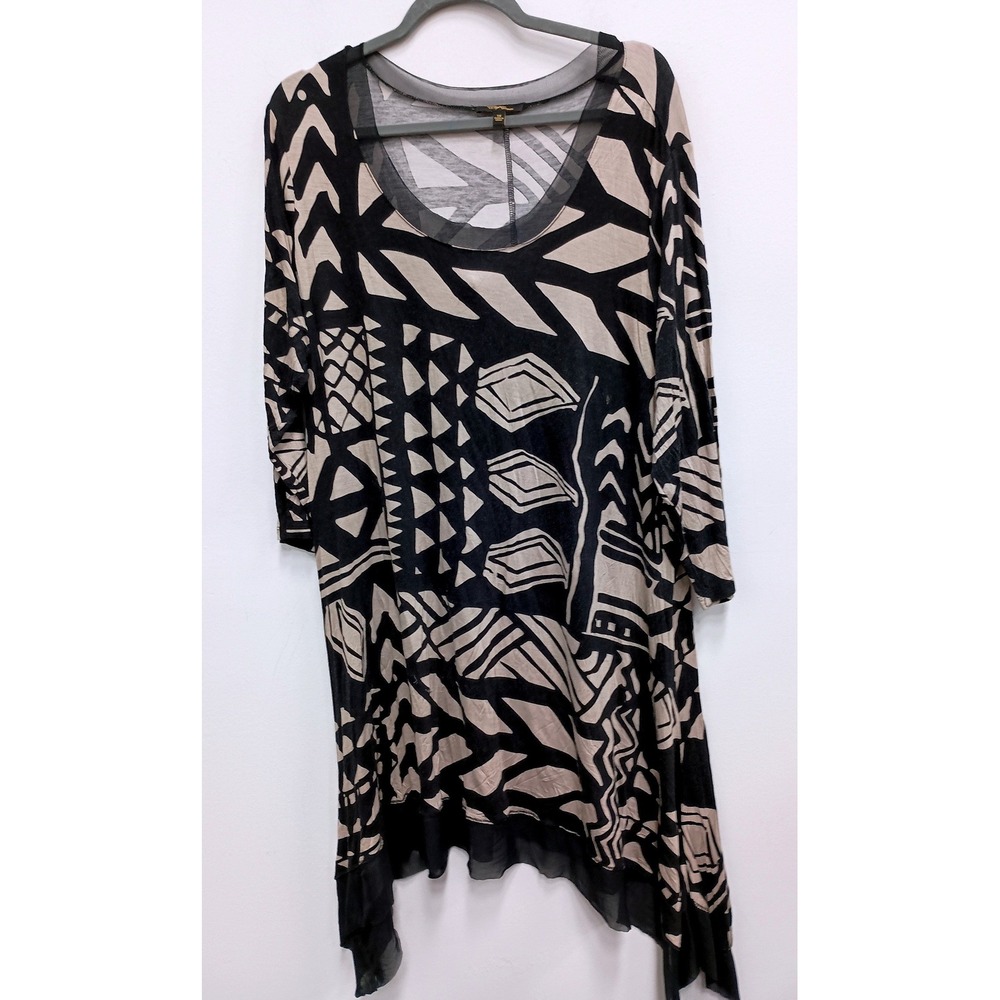 Cupio BOHO Artsy Womans Tunic Top Womens 1X Black Tan Abstract Sharkbite Hem